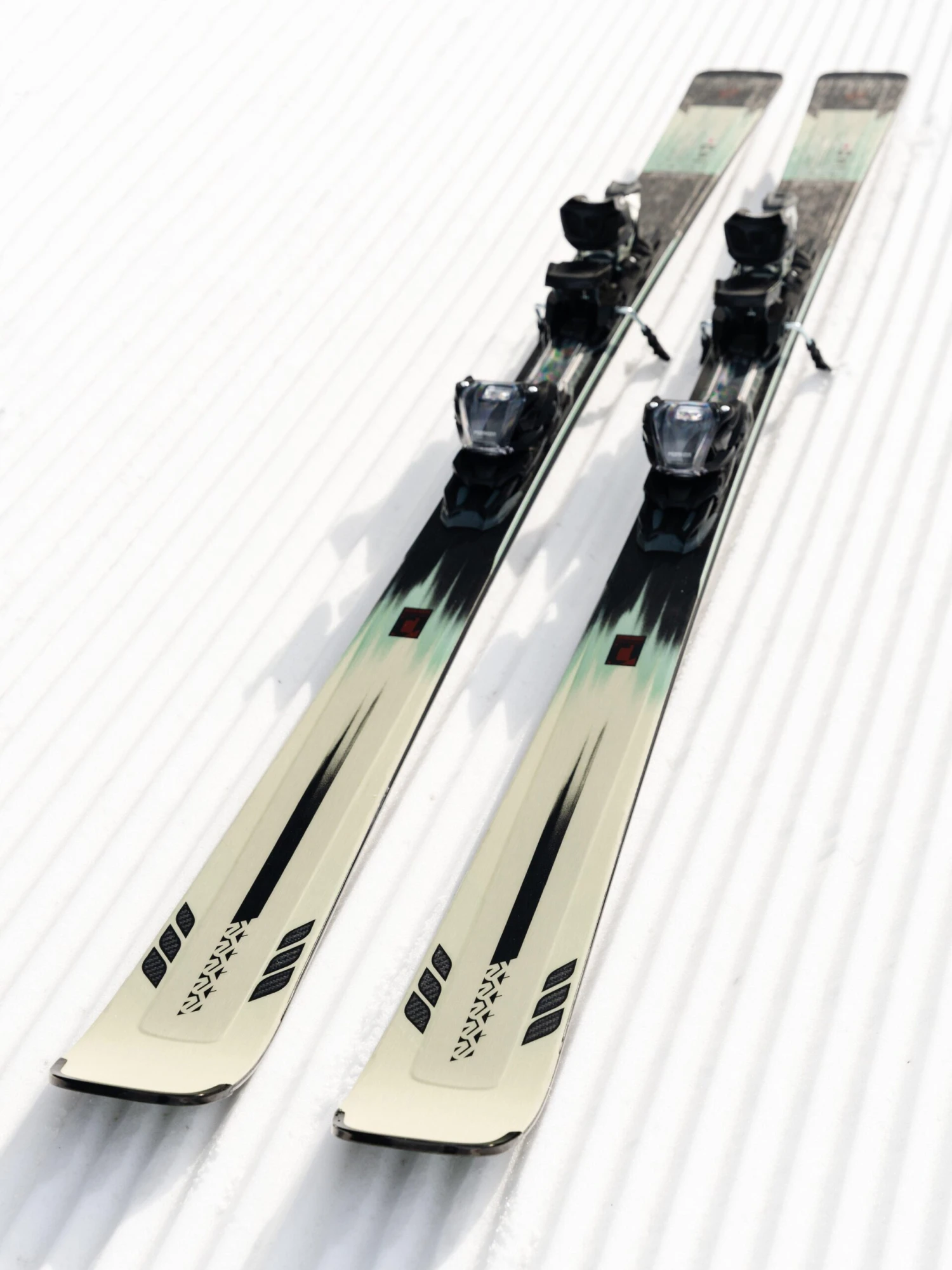 K2 Disruption MTi Women's Skis 2024 11 K2 Disruption MTi Women's Skis 2024 - Image 9